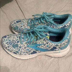 Brooks Women's Teal and White Patterned Athletic Shoes